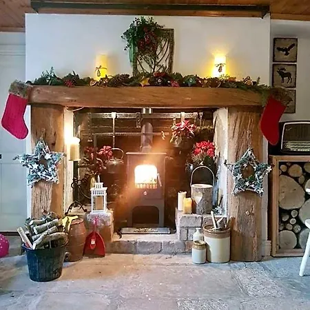 Bed & Breakfast Lacken Millhouse And Gardens
