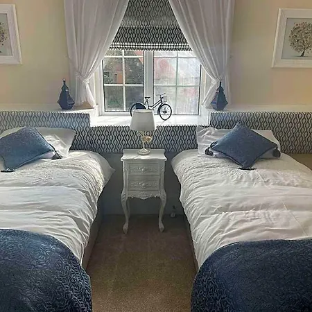 Bed & Breakfast Lacken Millhouse And Gardens
