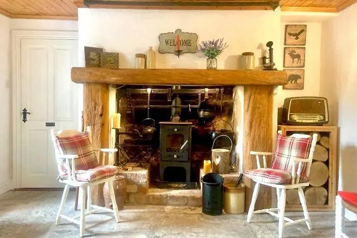 Lacken Millhouse And Gardens